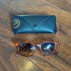 Ray Ban 4324 Sunglasses